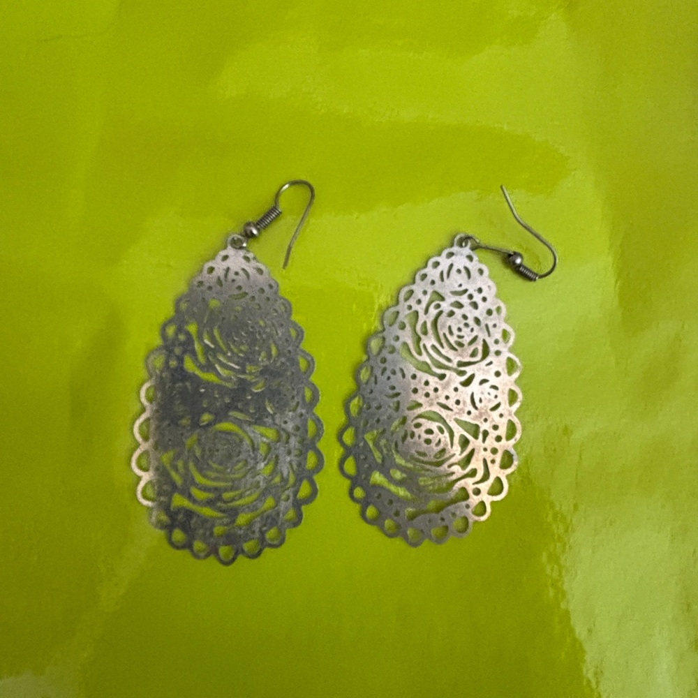 Silver Lace Teardrop Earrings